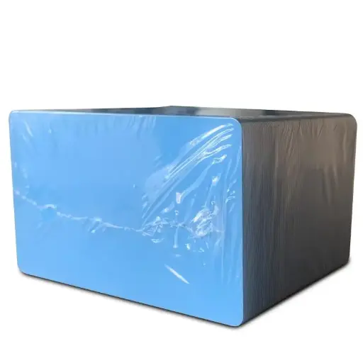 [CPVC-BLCL] Light blue coloured cards with solid core coloured edges (x100)